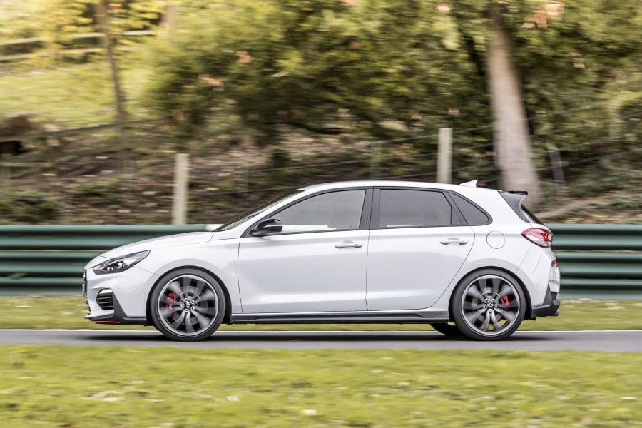 Hyundai i30 N (PD) 2017 года  (UK) (фото 39 из 40)